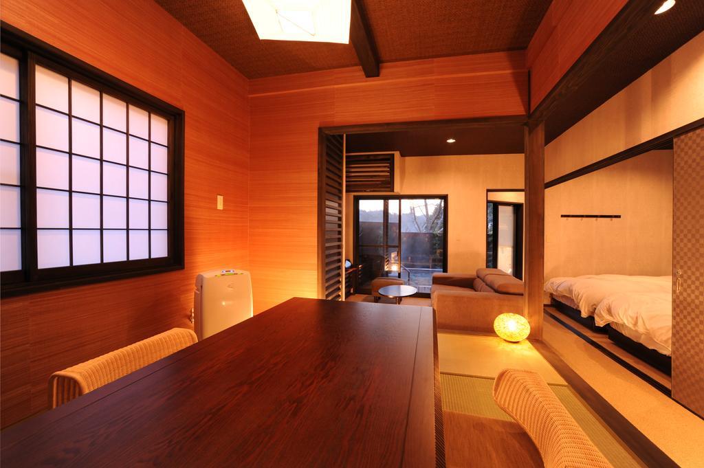 Uedaya Hotel Yamaga Екстериор снимка