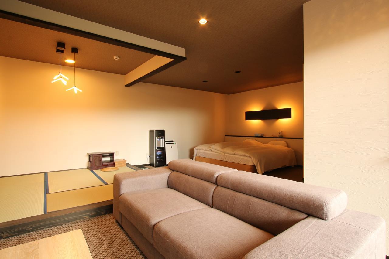 Uedaya Hotel Yamaga Екстериор снимка