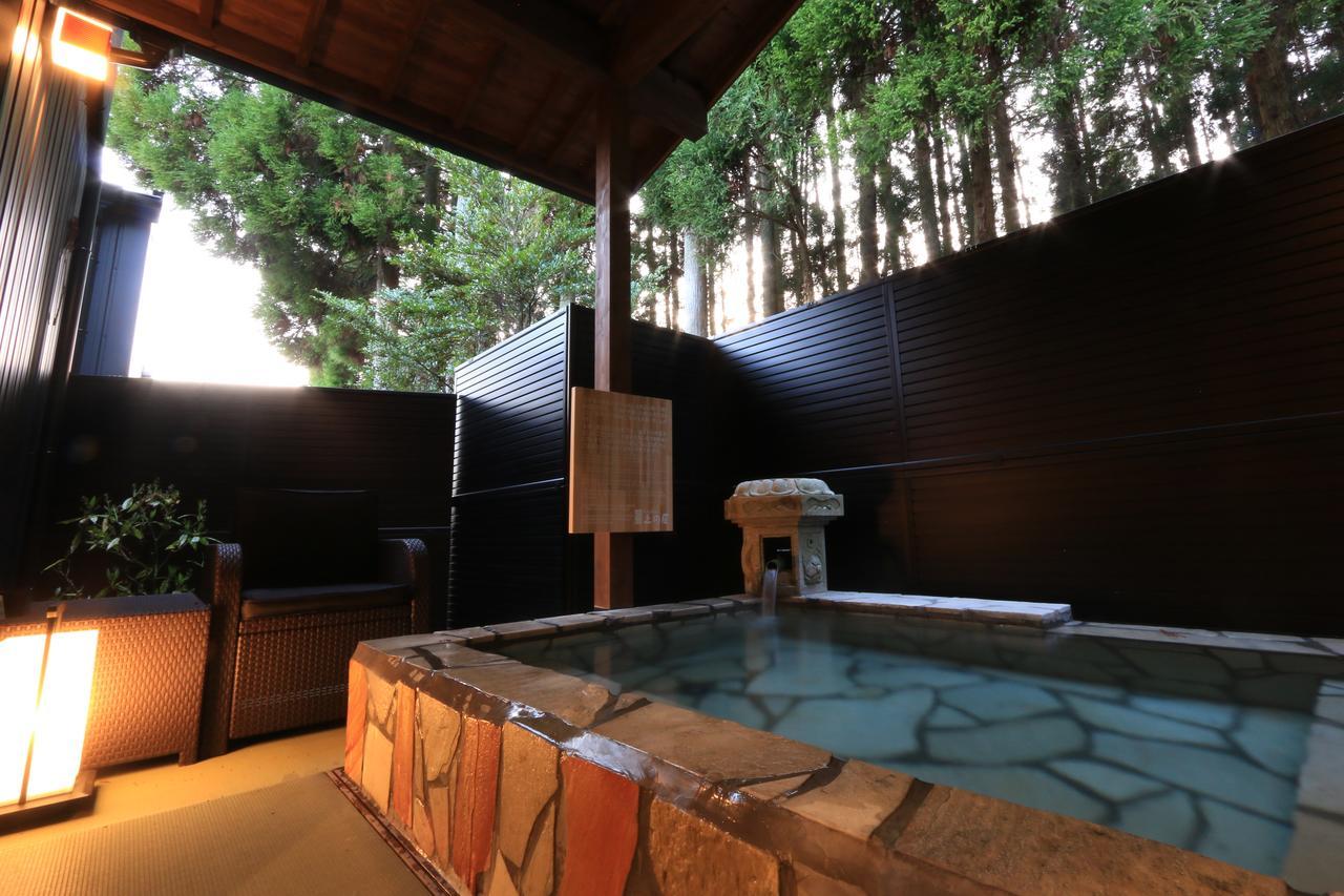 Uedaya Hotel Yamaga Екстериор снимка